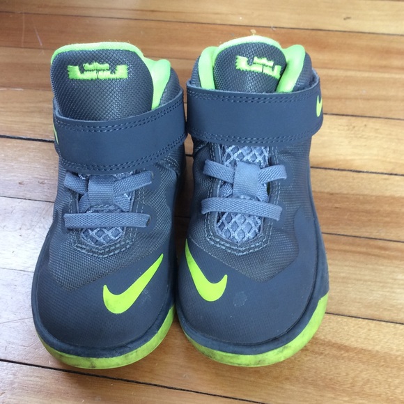Nike Other - Nike boys high top sneakers